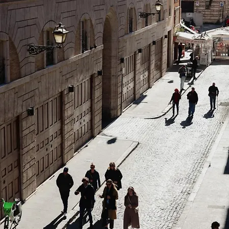 Loft A Castel S Angelo A E B Apartament *